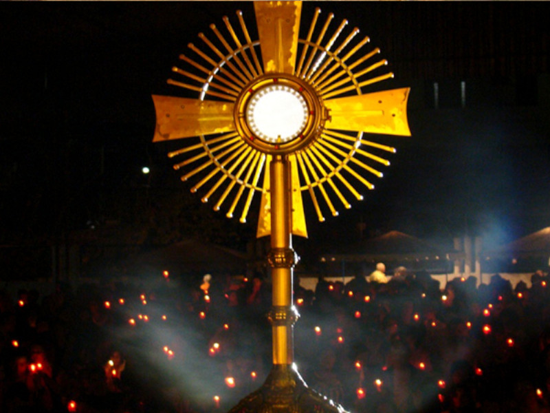 Eucaristia e Sagrado Cora&ccedil;&atilde;o